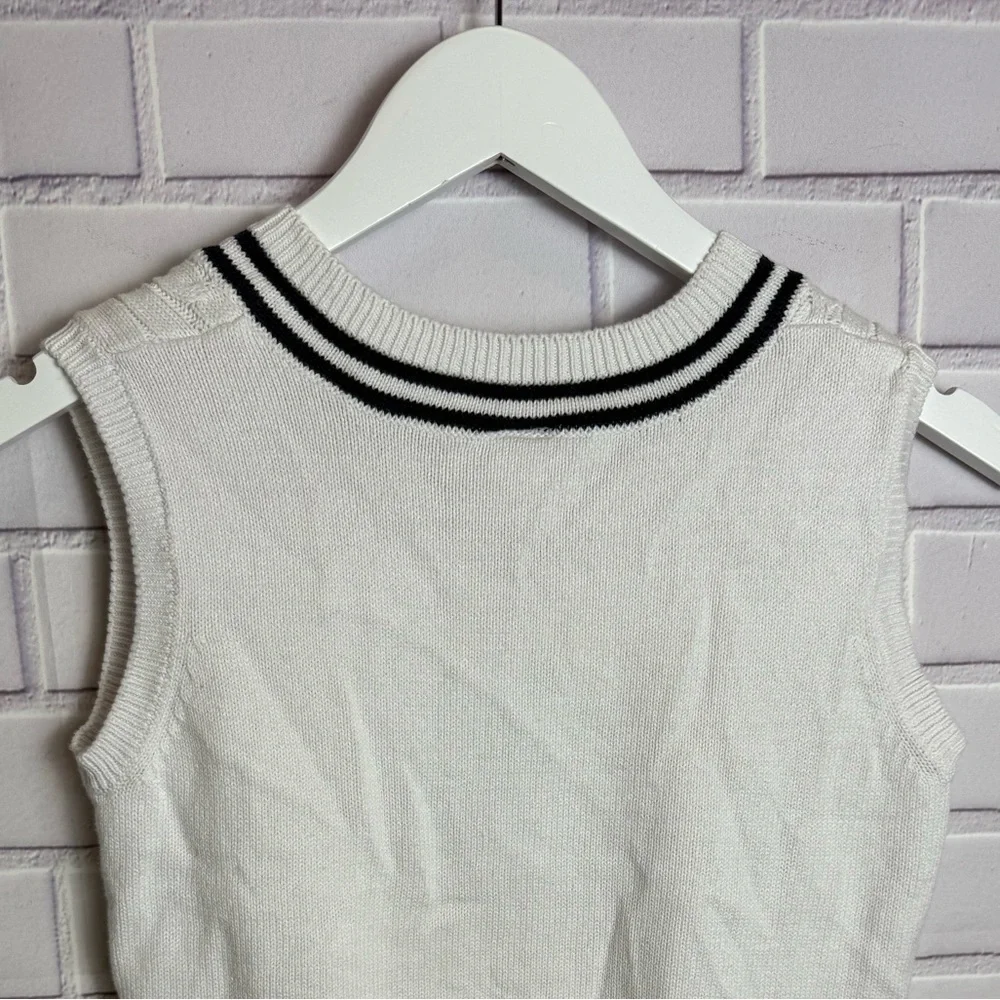 Gymboree Boys Cable Knit Sweater Vest Size 8 - White
